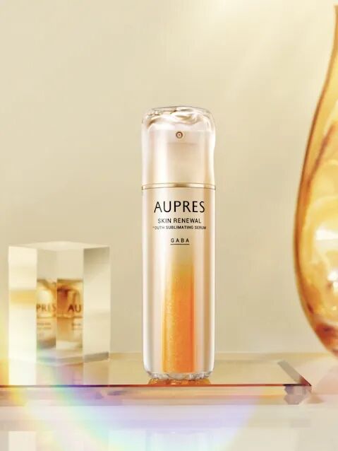 欧珀莱双管「冻龄」精华重磅上市，抗老美白一瓶兼得