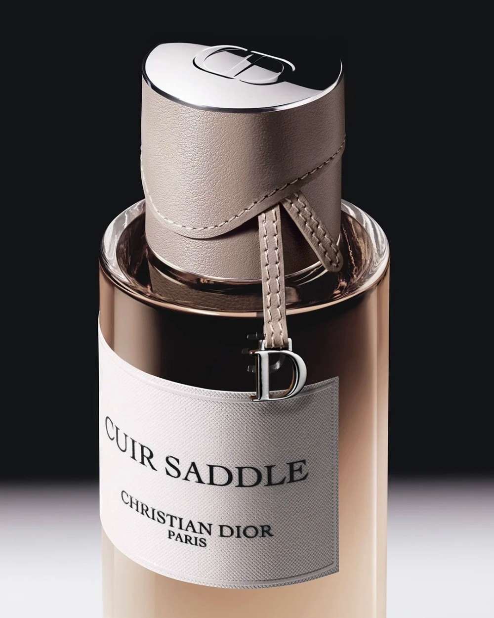 迪奥「马鞍革」调香水新品上市