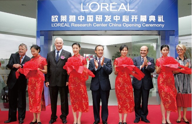 三十芳华,欧莱雅与中国女性的三十年美学对话