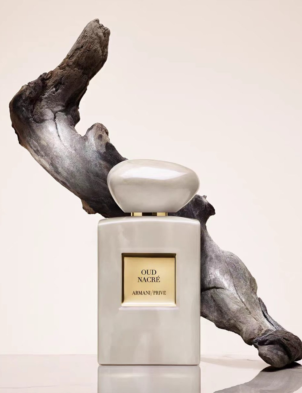 阿玛尼高定私藏香氛「珍珠影木」新品上市