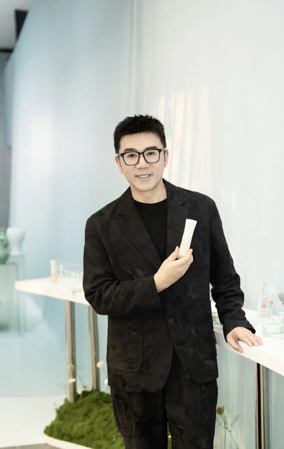 品牌焕新后首款力作！彩棠“小圆管2.0”如何诠释“中国妆 原生美”？