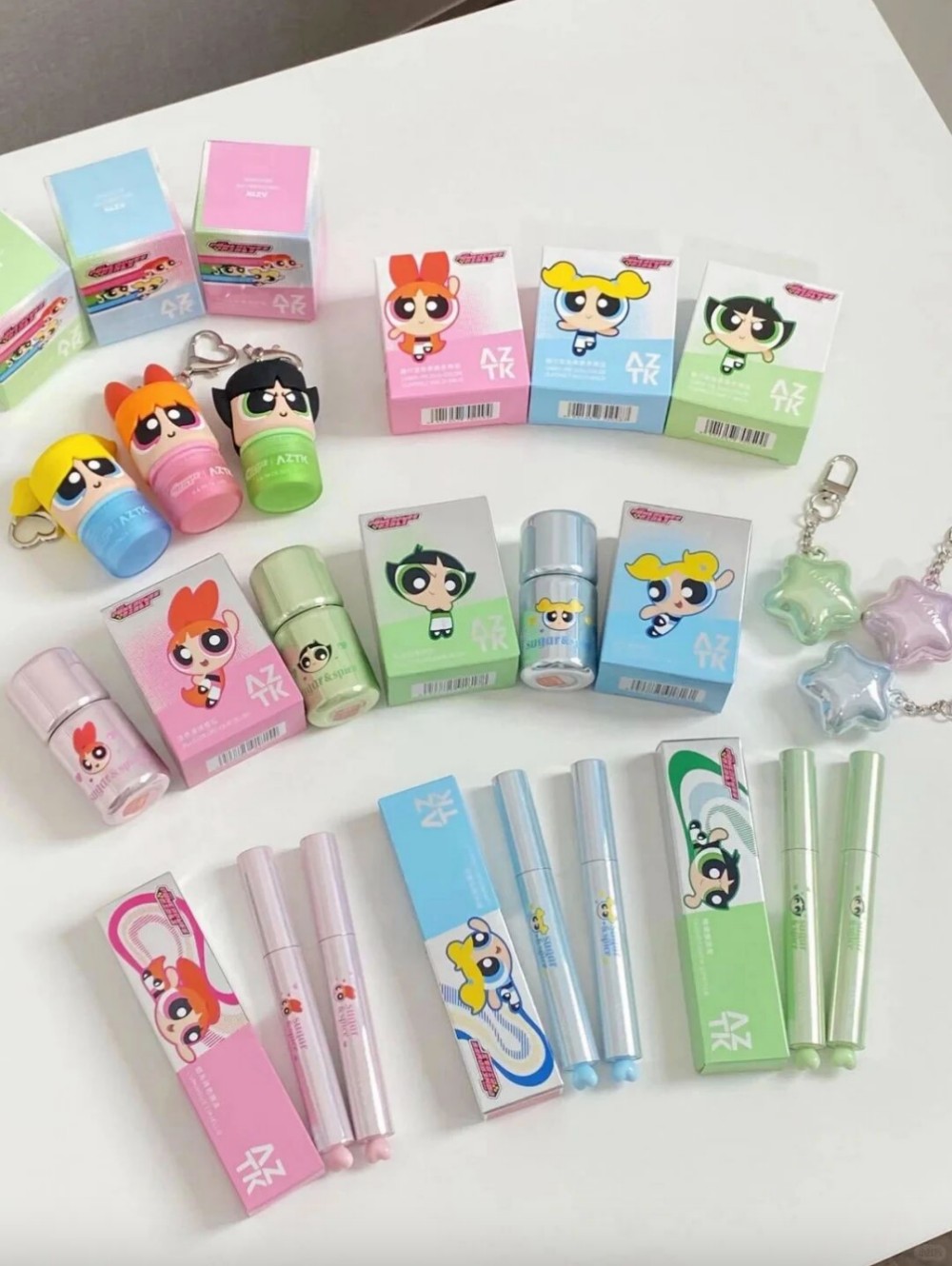 AZTK×飞天小女警联名新品上市