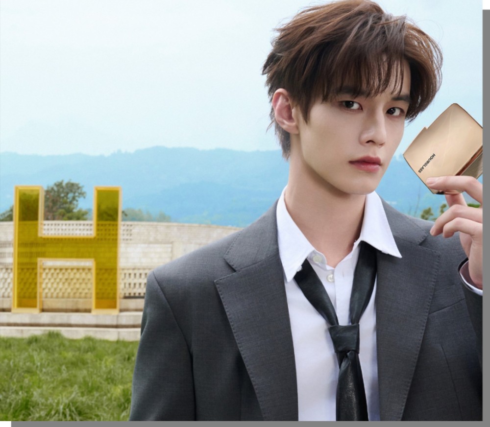 HOURGLASS：把纯素美妆，讲给东方听