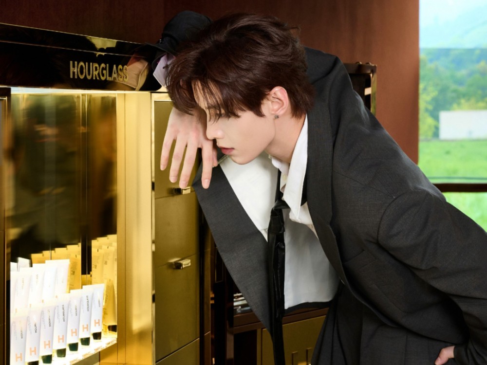 HOURGLASS：把纯素美妆，讲给东方听