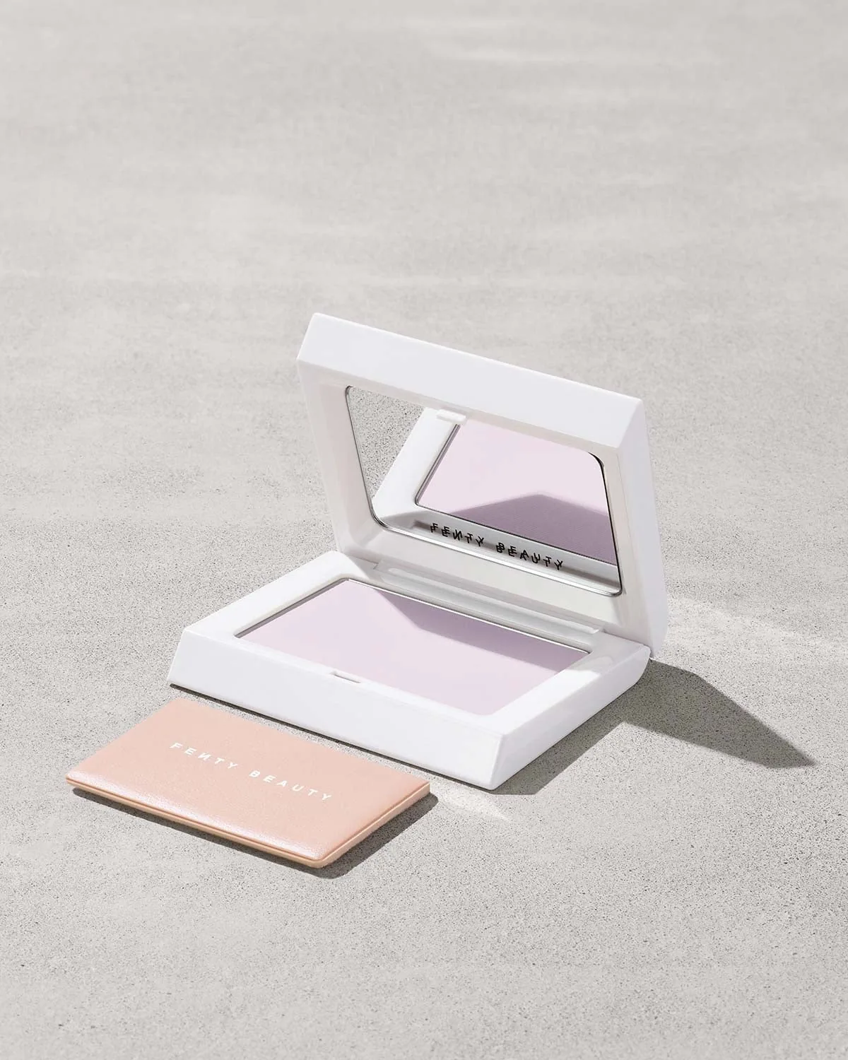 Fenty Beauty Bright Fix瞬间焕妆蜜粉饼新品上新
